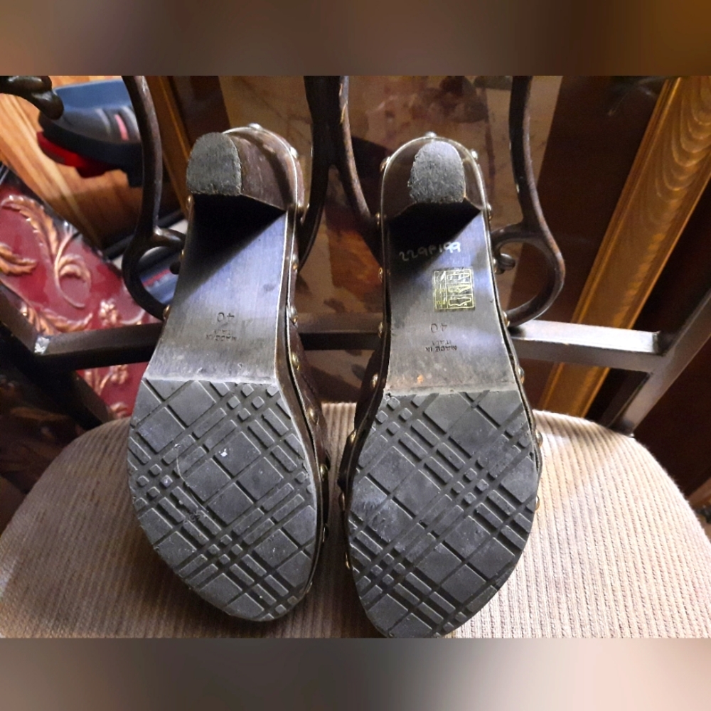 Burberry Tan & Brown Women's Clog Heels - Picture 5 of 5